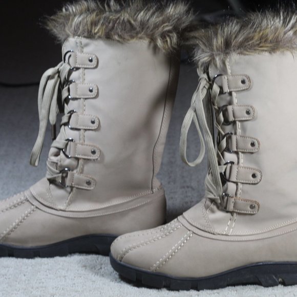 Chase + Chloe Size 7.5 Fur Trimmed Tan Lace Up Boots - Picture 3 of 6
